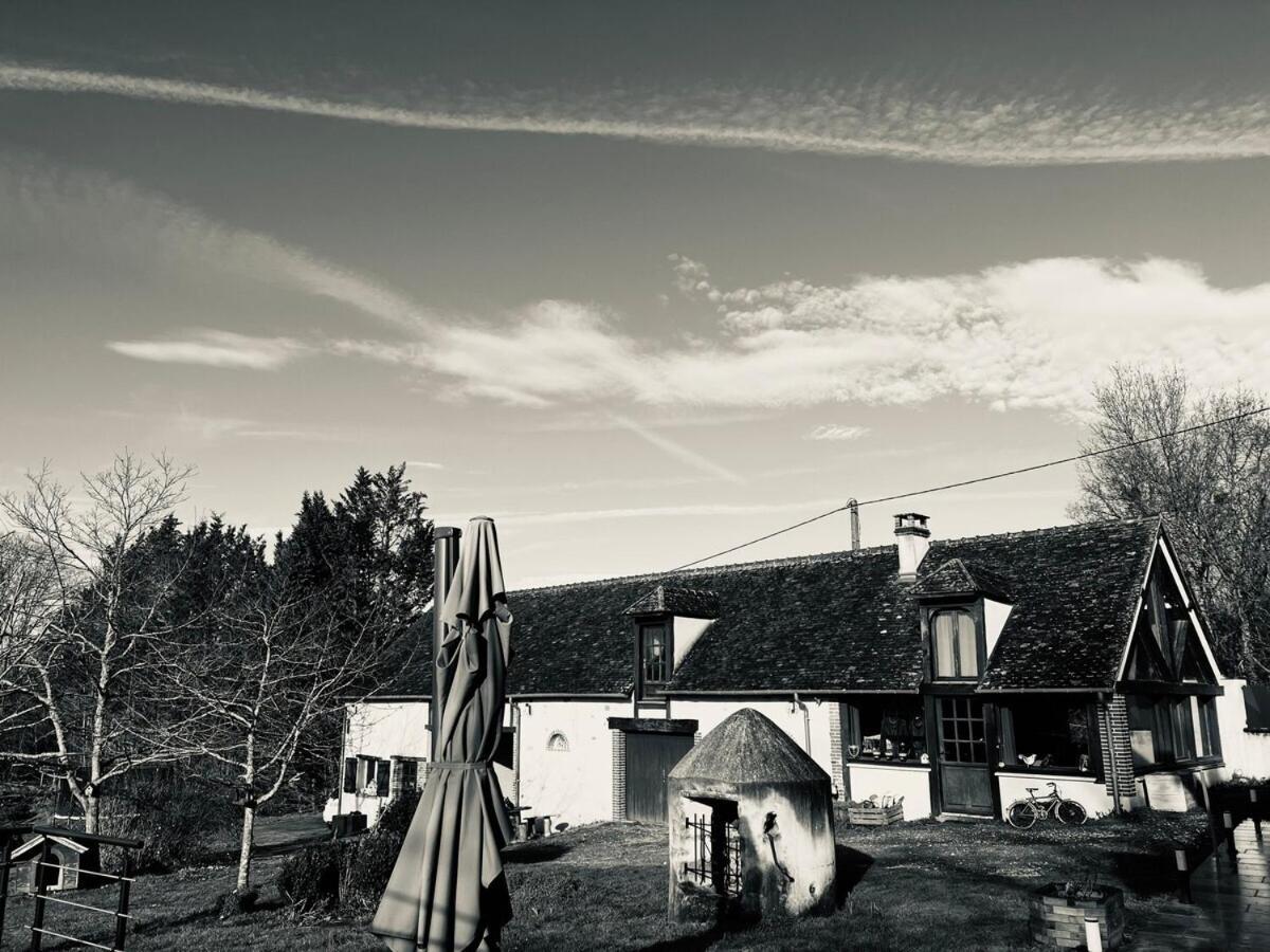 Une Pause S'Impose ;) Méry-sur-Cher Buitenkant foto
